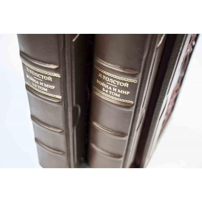 Война и мир-подарочное издание в 2 томах в кожаном футляре
